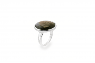 Silver ring with Obsidian