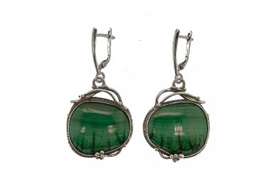 Exclusive earrings with Malachite