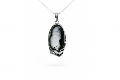 Exclusive pendant with Chalcedony 1