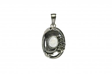 Exclusive pendant with Moonstone