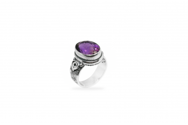 Exclusive ring with Amethyst